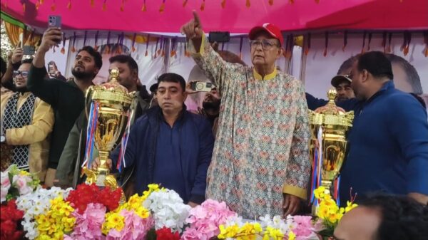 মাদারীপুরে অনুষ্ঠিত হলো লক্ষ টাকার গোল্ডকাপ ফুটবল টুর্নামেন্টের জমজমাট ফাইনাল
