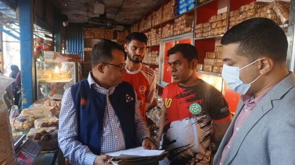 সিরাজদিখানে মোবাইল কোর্ট পরিচালনায় দুই বেকারীকে জরিমানা