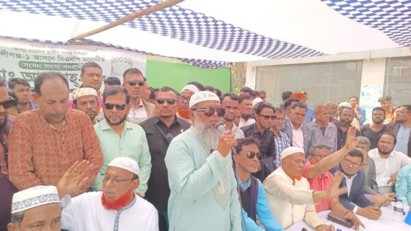 সিরাজদিখানে বিএনপি প্রার্থী শেখ মোঃ আব্দুল্লাহর গণসংযোগ ও পথসভা