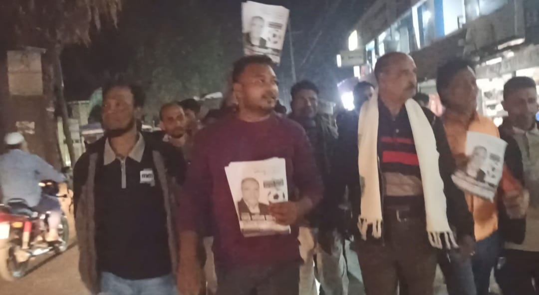 সিরাজদিখানে ফুটবল প্রতীকের স্বতন্ত্র প্রার্থীর পক্ষে শুভ খানের নেতৃত্বে ব্যাপক গণসংযোগ ও পথসভা