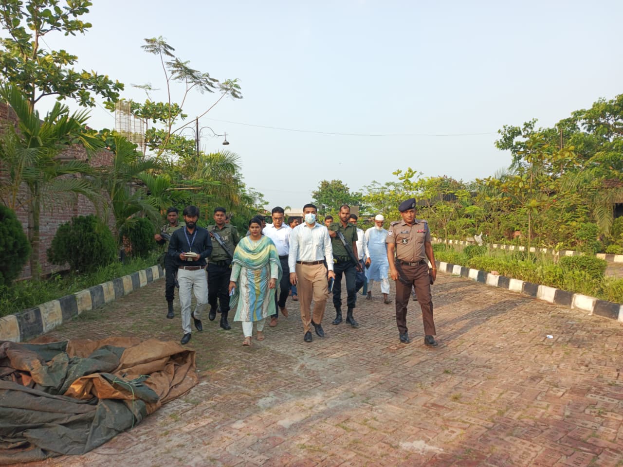 নিবন্ধন ও লাইসেন্স ছাড়াই কার্যক্রমের দায়ে মর্ডান গ্রিন সিটিকে দেড় লাখ টাকা জরিমানা, বন্ধের নির্দেশ