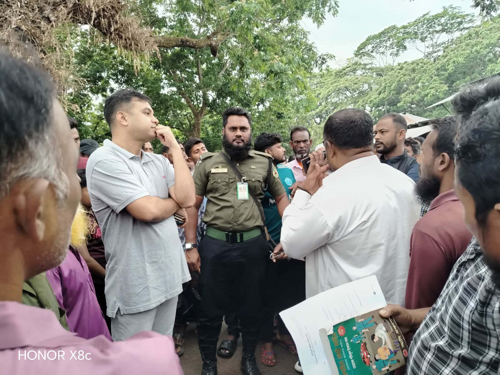 কালকিনিতে অতিরিক্ত দামে ডিজেল বিক্রির দায়ে ব্যবসায়ীকে জরিমানা