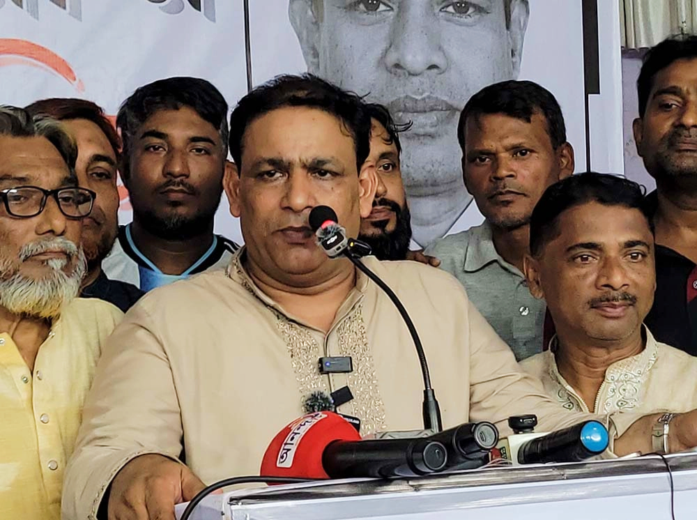 প্রধানমন্ত্রীকে বিতর্কিত করার চেষ্টা জনগণ ভালোভাবে নেবে না এমপি: খোকন তালুকদার