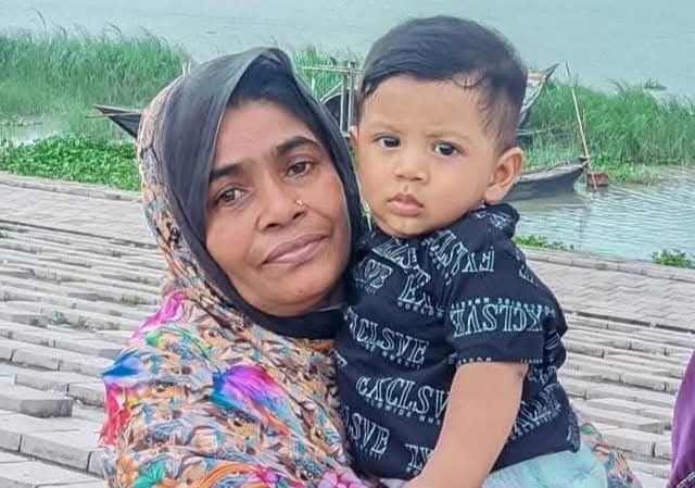 সিরাজদীখানে নিখোঁজের একদিন পর রাস্তার খাদ থেকে নারীর মরদেহ উদ্ধার
