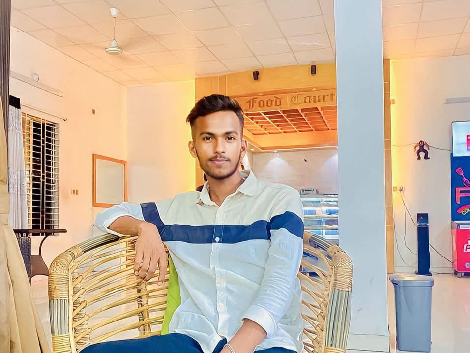 কালকিনিতে বোরকা পরে বোমা বিস্ফোরণ ও হামলা, এক যুবক নিহত